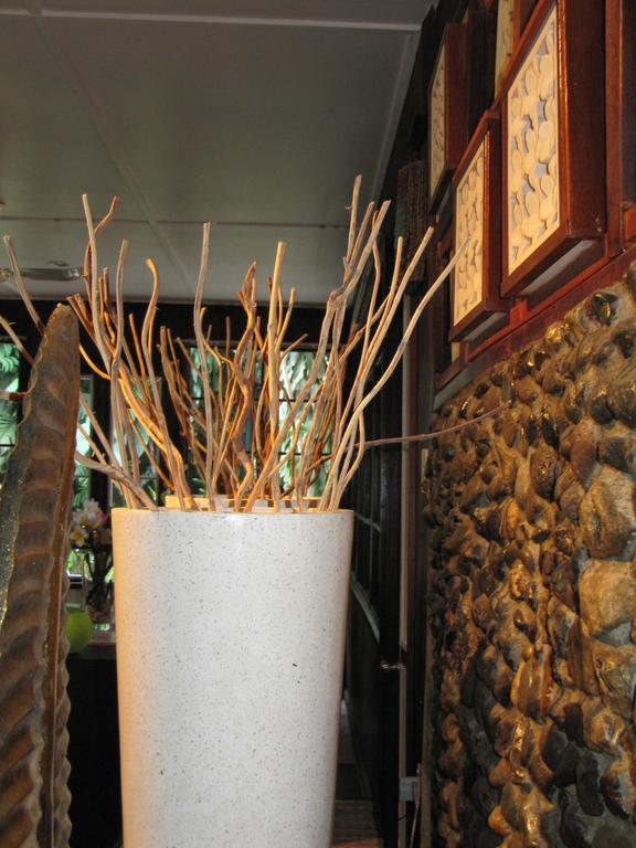 Raintree Lodge Port Moresby Exterior photo